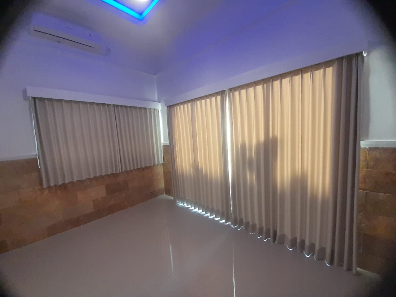 WhatsApp Image 2025-10-02 at 10.08.50 (2)
